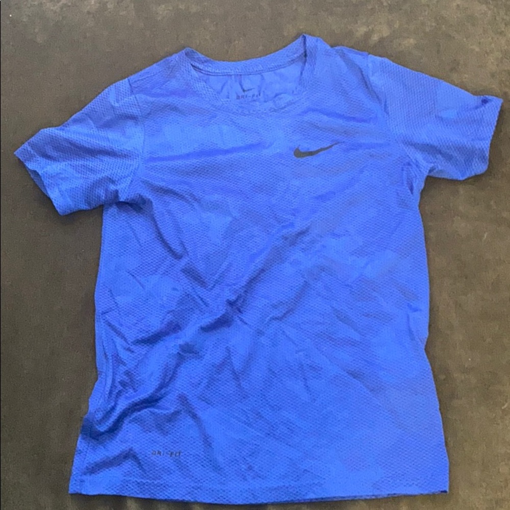 Kids Nike t shirt